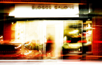 Bloggs at Night